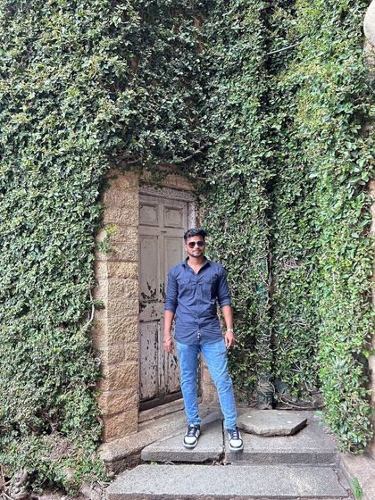 The vine-covered walls and old doorways at Bangalore Palace make for some amazing photo opportunities.