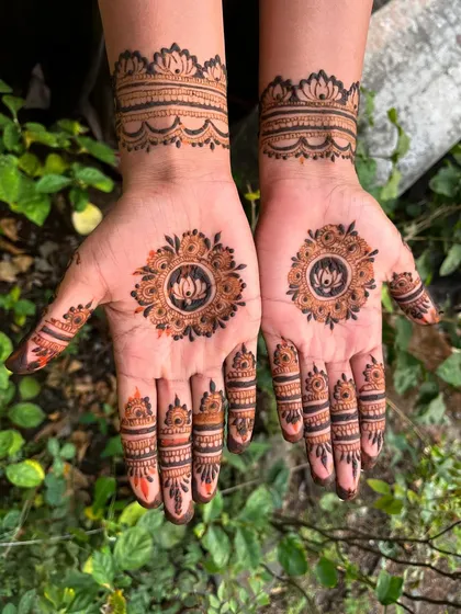 A simple and elegant mandala design, perfect for any occasion.