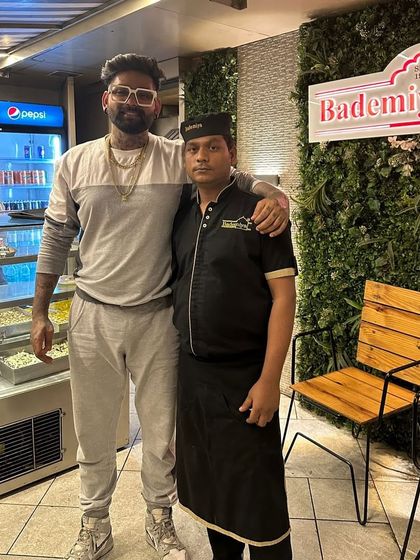 Hamare Mehman: Our Valued Guests photo 60