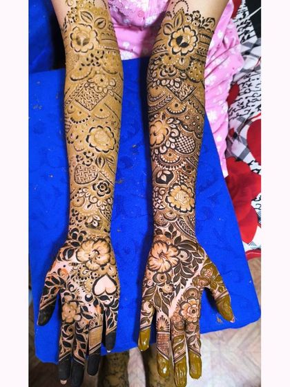 Shaikh Yasmeen - Bridal Mehendi Intricate Floral & Paisley Designs photo 32