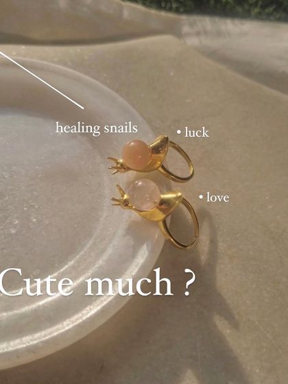 Another view of my healing snail rings.