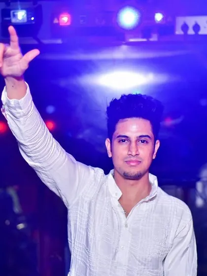 Hands up for a great week of music. This weekly update shows my residencies and my commitment to the party scene.