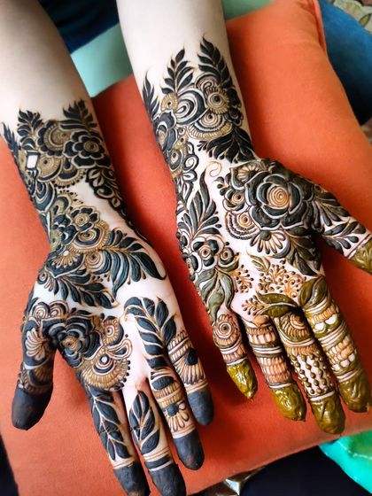 Hajira Mehendi Artist - Mehndi Artist Services Modern & Minimalist Designs photo 84