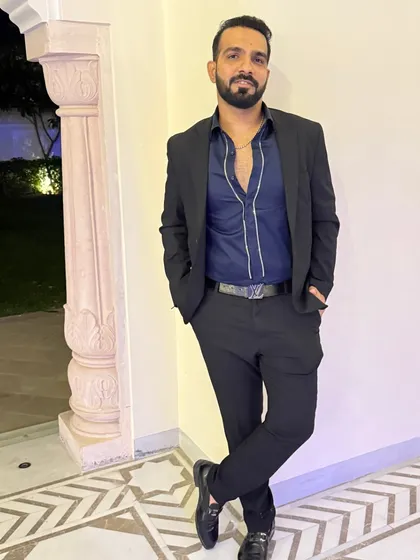 Bringing my style to the Pink City. A few shots from my time in Jaipur for a destination wedding.