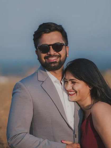 A burst of spontaneous laughter. Capturing these real, joyful interactions is what makes a pre-wedding shoot so special.