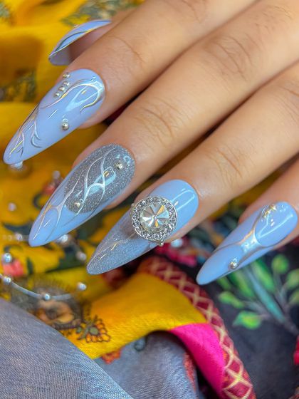 Celebrate with Style: Festive Nail Designs photo 5