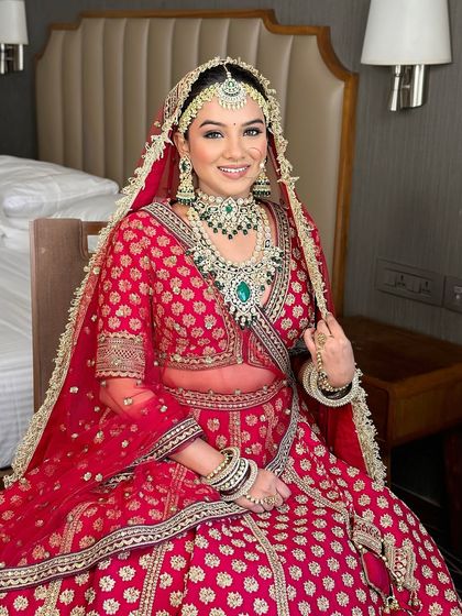 Timeless Bridal Looks photo 27