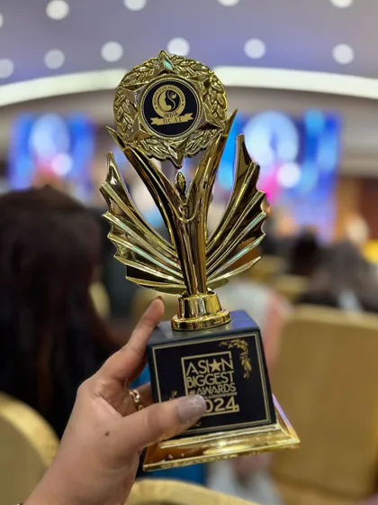 A close-up of the "Asian Biggest Awards 2024" trophy. This motivates me to continue providing the best education to my students.