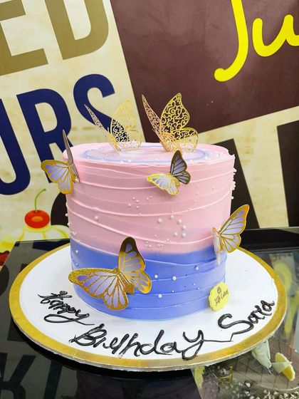 Elegant & Celebration Cakes photo 8