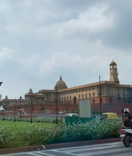 The Rashtrapati Bhavan, formerly the Viceroy's House, the centerpiece of Lutyens' Delhi. Our walks in this area explore the planning and symbolism of the imperial capital.