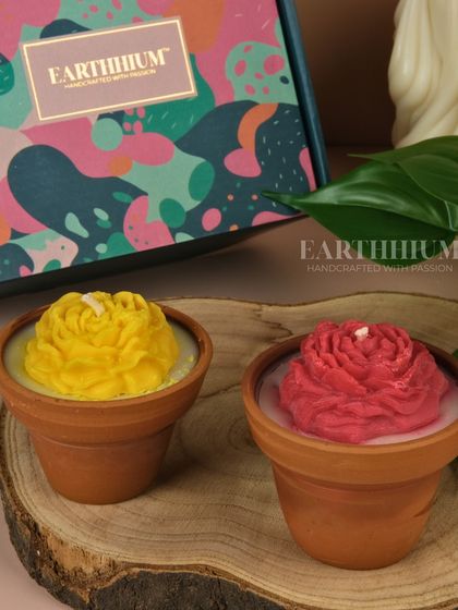 Floral Blooms: Candles in Jars, Tins & Pots photo 36