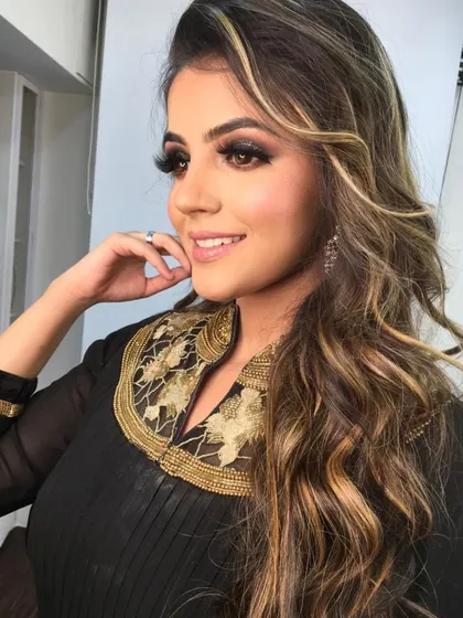 For parties and special nights out, we can create a bold and glamorous look. This black smokey eye with flawless skin is perfect for making a statement and feeling confident.