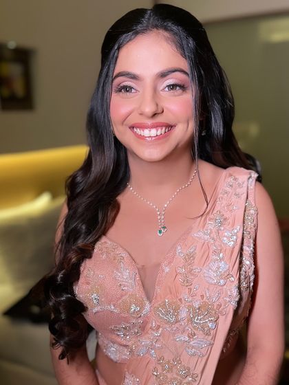 Elegant Engagement & Reception Styles photo 4