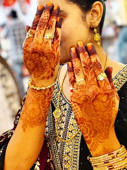 Hajira Mehendi Artist - Mehndi Artist Services The Signature Stain: Rich, Dark, and Organic photo 18