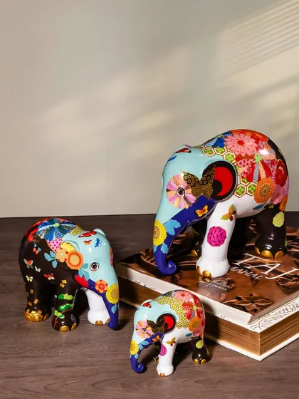 A vibrant and colorful family of Elephant Parade sculptures. The floral and patchwork designs are hand-painted, making each elephant a unique work of art.