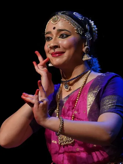 A joyful expression from my student Sunidhi. Portraying happiness and celebration is just as important as the more dramatic emotions in a full repertoire.