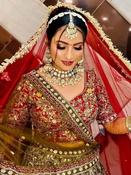 A softer, more candid moment. The makeup looks just as beautiful in gentle light, showcasing its versatility.