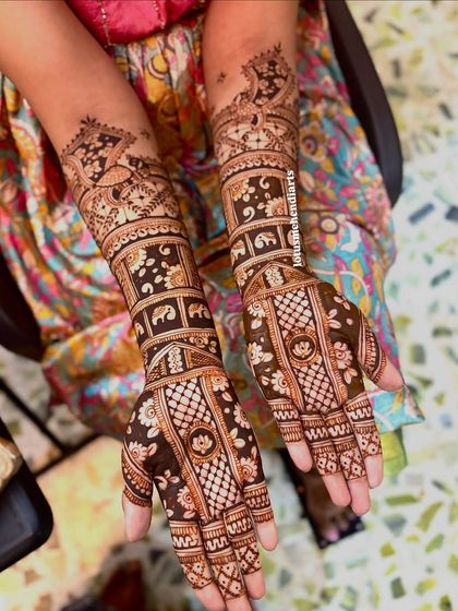 Lotus Mehendi Arts - Bridal & Occasion Mehendi Elaborate Bridal Designs photo 5