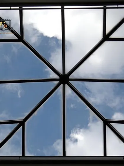 This classic pyramid skylight design offers a wide, unobstructed view of the sky. Its simple, clean lines are perfect for modern homes, maximizing daylight in central areas like atriums or stairwells.