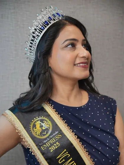 A lovely candid shot of Bindu, looking radiant and confident. It's a pleasure to help clients feel their best, especially for significant milestones.