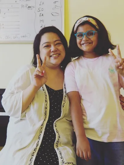 Learning to sing is a technical skill that involves voice muscle training and correct breathing. Our ABRSM-certified singing lessons focus on building this solid foundation for a powerful and healthy voice.