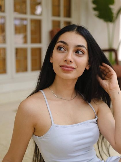 A duplicate of a casual portrait.