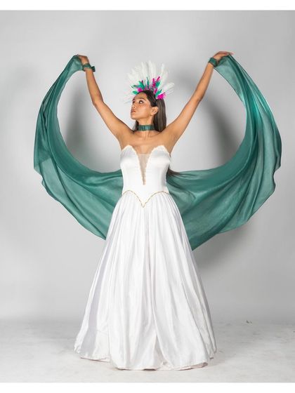 Studio Lookbooks: Contemporary & Gowns photo 8