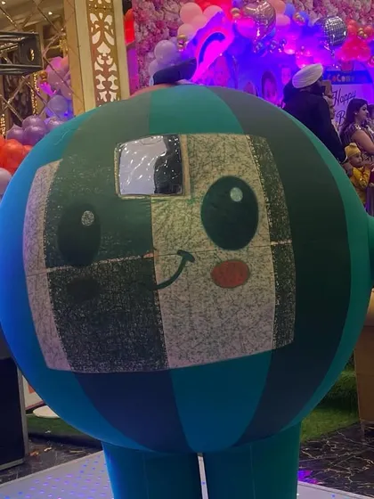 To make the Cocomelon theme even more exciting, I arranged for a live mascot character to surprise the kids. It’s a great way to add interactive fun and create amazing photo opportunities.