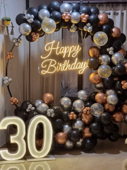 A full view of the 30th birthday ring, showing the complete composition with the light-up numbers.