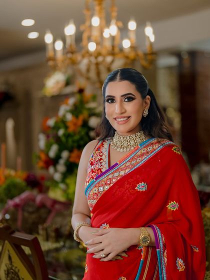 A close-up of this timeless beauty. The focus is on radiant skin and eyes that sparkle.