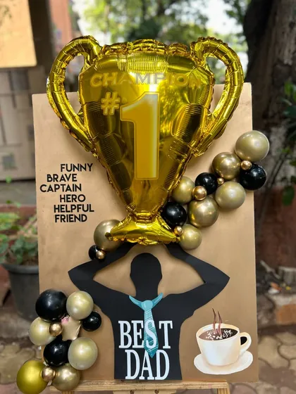 For the #1 Dad, our "Champion" postcard is a winner. A giant gold trophy balloon is held high by a silhouette of Dad, celebrating him as the champion of the family.