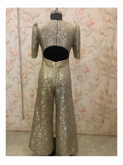 The back of the Banarasi brocade jumpsuit, featuring a stylish keyhole cutout for a contemporary touch.