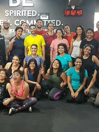 Who says you can't party on a Thursday morning? We proved you can. This class was all about moving, grooving, and adding a smile to an electric atmosphere.