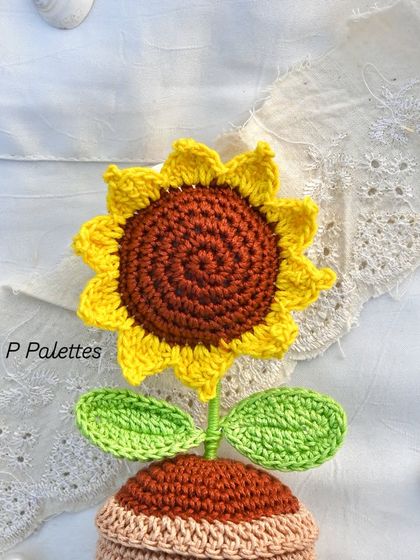 Another look at our beautiful crochet sunflower pot, a little piece of sunshine that you can keep forever.