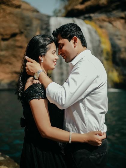 Wedding Photographer - Pre-Wedding Photoshoots & Films Nature's Embrace photo 34