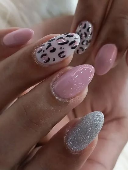 Another look at the playful pink, glitter, and leopard print design.