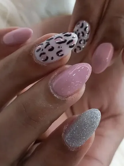 Another look at the pink leopard print and glitter combination. This design is perfect for anyone wanting to show off their fun and fierce side.
