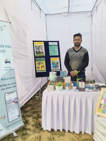 Our co-founder Vaibhav at our stall for the MCD's '100 days to beat plastic' campaign. It was an honor to explain our work to the L-G of Delhi.