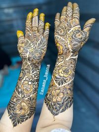 Mehndi Artistry Services