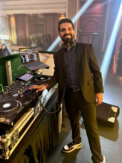 Ready for the weekend with a full lineup of wedding gigs. My setup is prepped to deliver non-stop bangers.