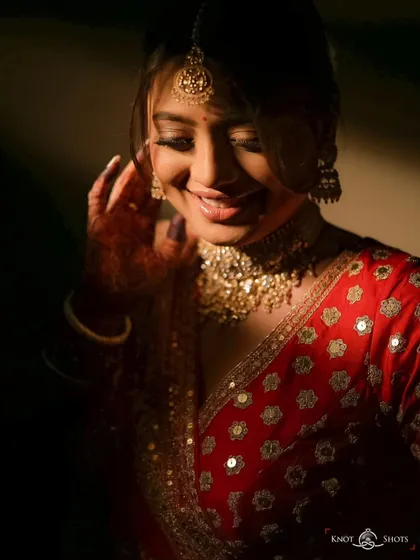 There's a special kind of glow a bride has on her wedding day. I love playing with light and shadow to create artistic bridal portraits that are as radiant and unique as she is.