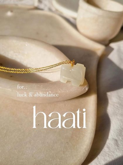 Another view of the White Moonstone 'haati' pendant.