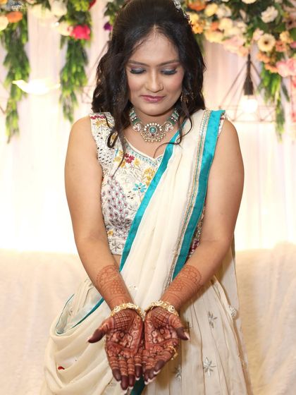 Showing off the final result. The deep maroon stain is a sign of high-quality, natural henna and proper aftercare.