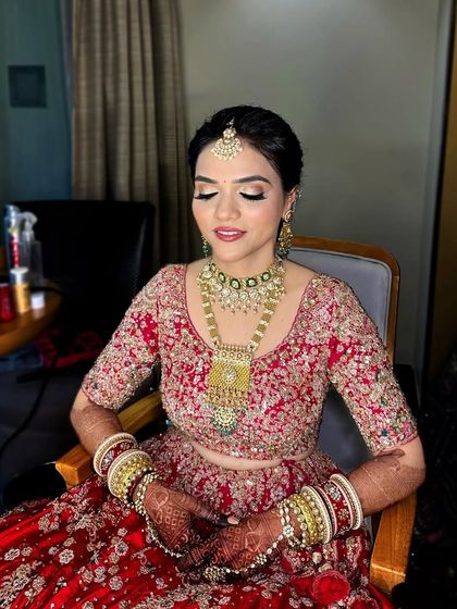 Classic Red & Maroon Bridal Looks photo 25