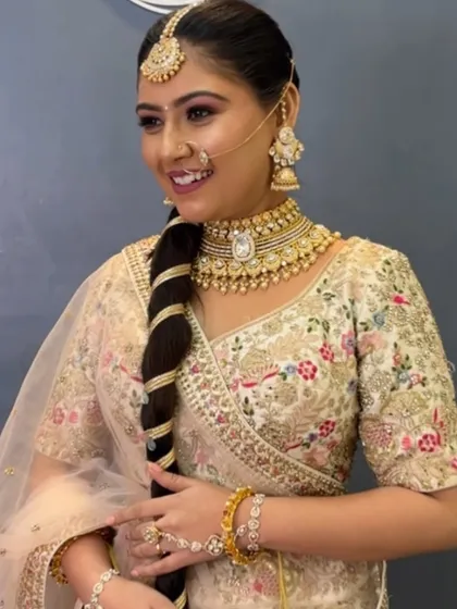 My gorgeous bride Avani, with a beautiful smile and a stunning traditional look.