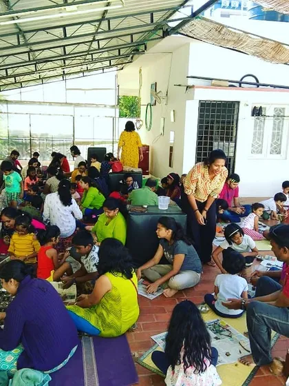 A full house at our parent-child clay session at a local preschool. It was wonderful to see so many families connecting and creating together.
