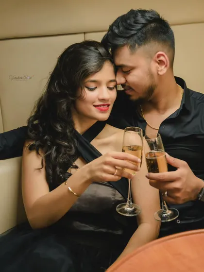 An exclusive yacht photoshoot in Goa offers a touch of luxury and adventure. We capture both intimate and glamorous moments as you cruise along the beautiful coastline.