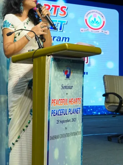 We provide all necessary stage equipment, including podiums with integrated microphones, to ensure speakers can deliver their message clearly and professionally.