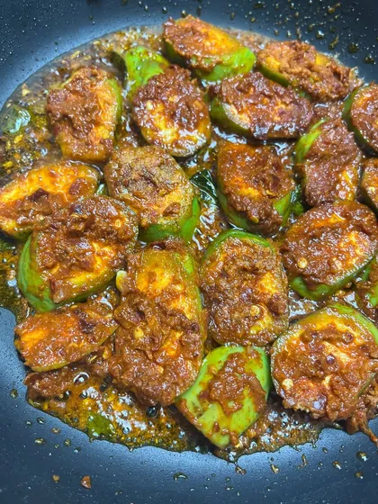 Our raw banana roast is cooked with a bold chilli paste and a cheeky umami kick. There's no dryness, just a perfect cling of masala and fiery flavours that will keep you coming back for more.