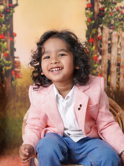 The session ended with the biggest, most joyful laugh. These are the moments that truly make a portrait special.